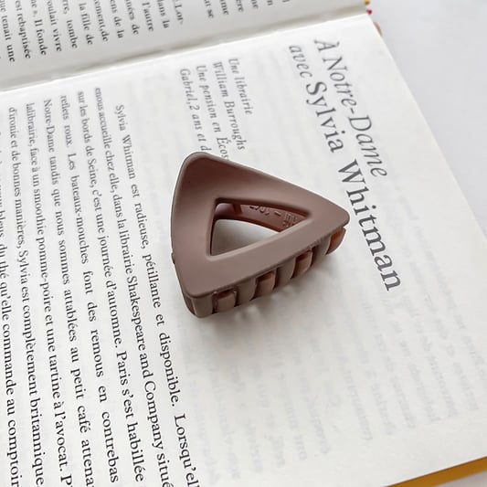 Triangle Shaped  Matt Plastic Claw Clip